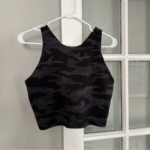 Athleta Conscious Crop Top, size XL in black camo
